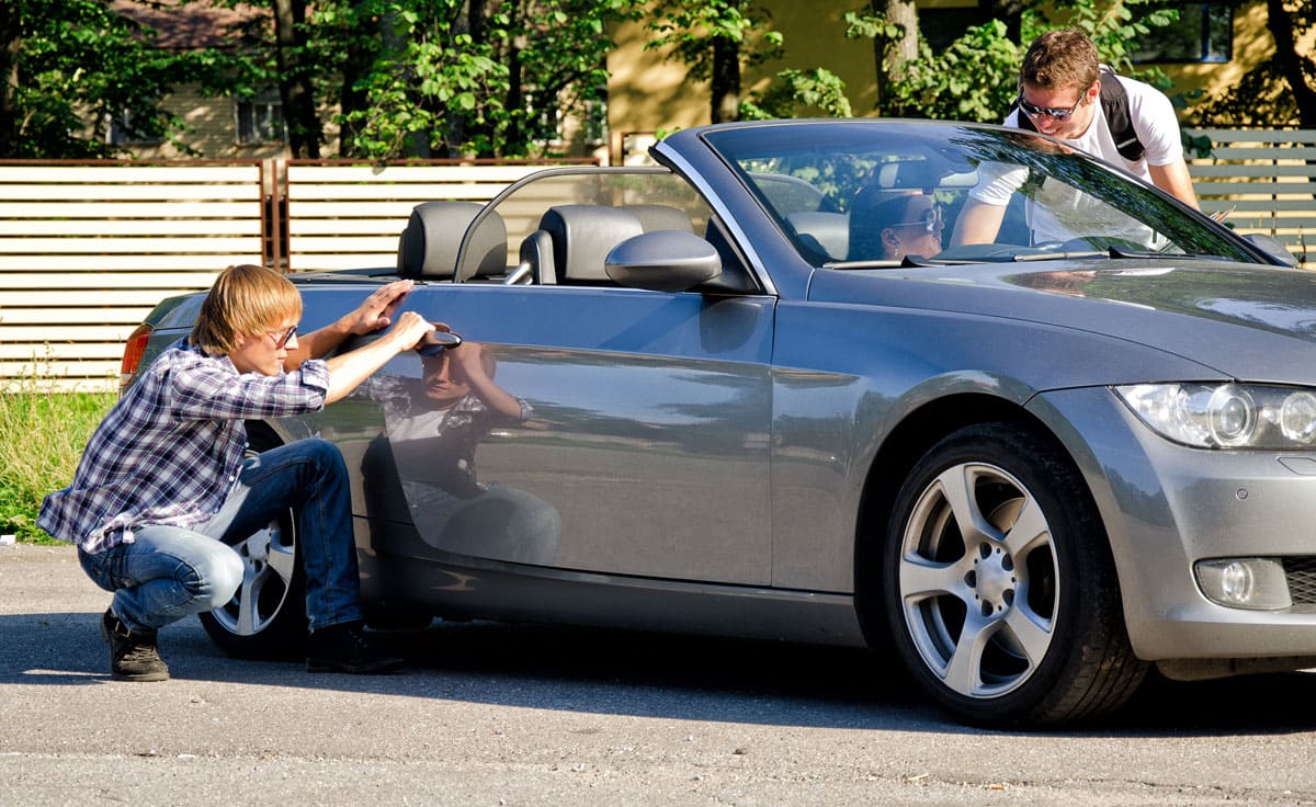 Carjacking en Belgique : prévention, réactions et assurance (2026)